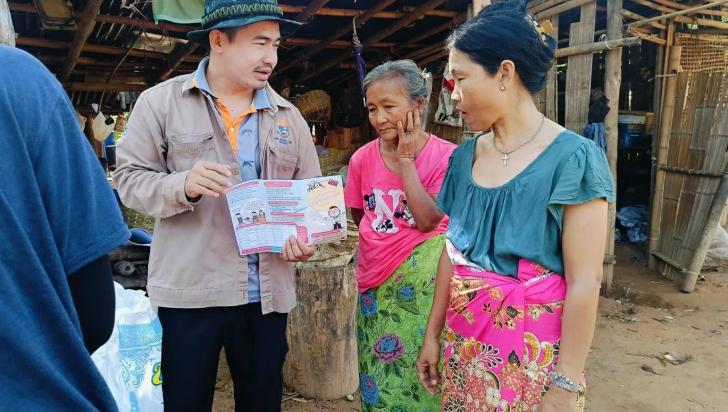 RFT staff engaging with community members through health education session on malaria prevention and early treatment. Photo: RTF